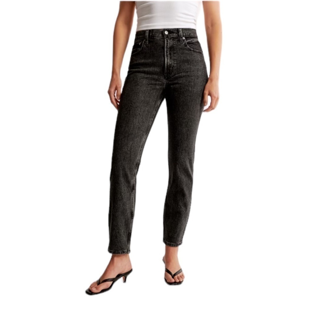 Abercrombie - NWT The High Rise Mom Black Destroyed Jean Sz 27/4
